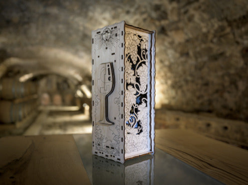 ŒnoLogic: The Enigma and Wine Box An Elegant Mystery for Wine and Enigma Lovers